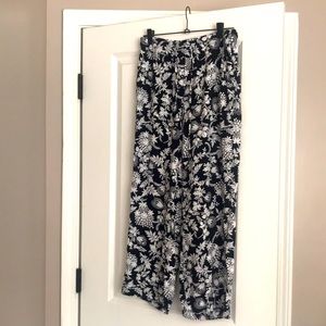 LOFT Wide Leg Pants Black/White Floral Size Small Petite
